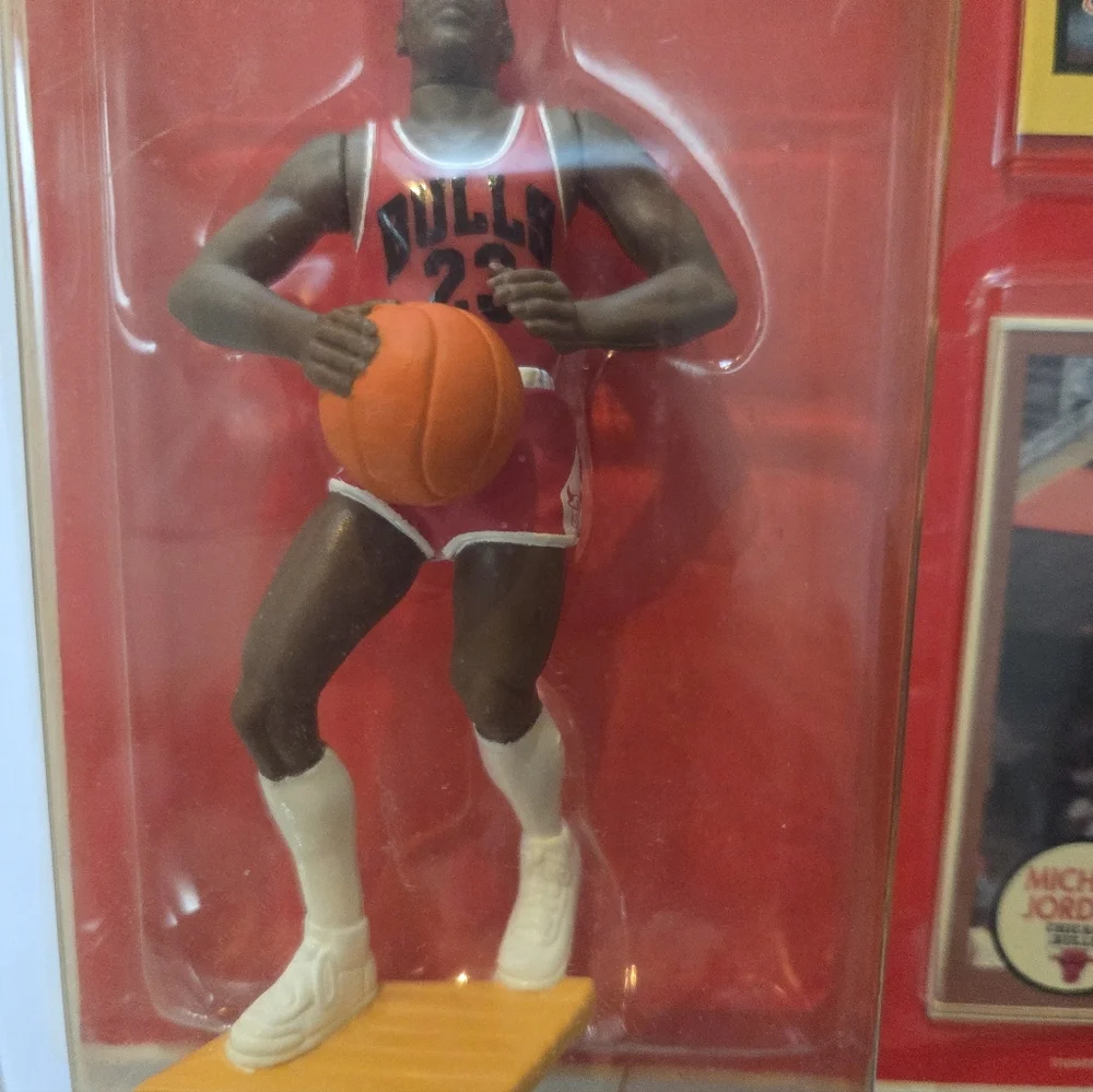 Michael Jordan Starting Lineup 1990 Kenner Figure w/ Rookie Year Card โ Sealed - Picture 8 of 11